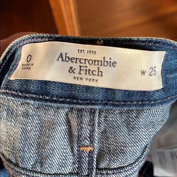 Abercrombie & Fitch Embellished Jean Shorts - Picture 4 of 4